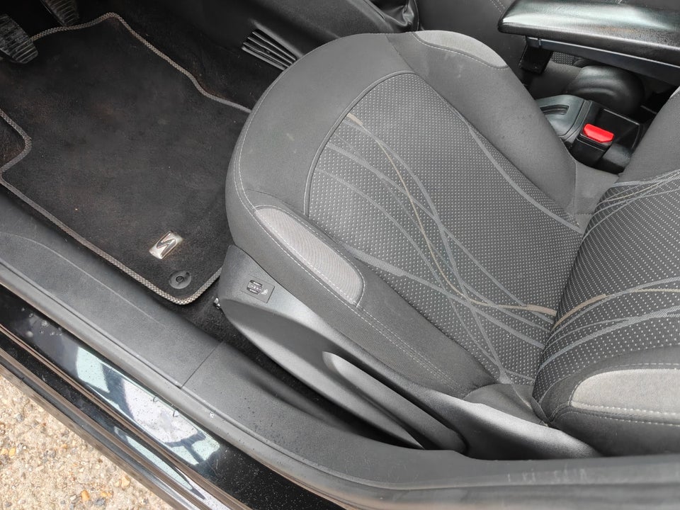 Peugeot 208 1,6 e-HDi 92 Active 5d