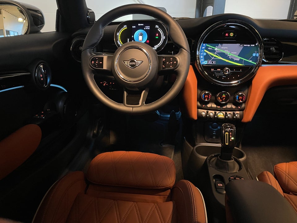 MINI Cooper SE Maximise 3d