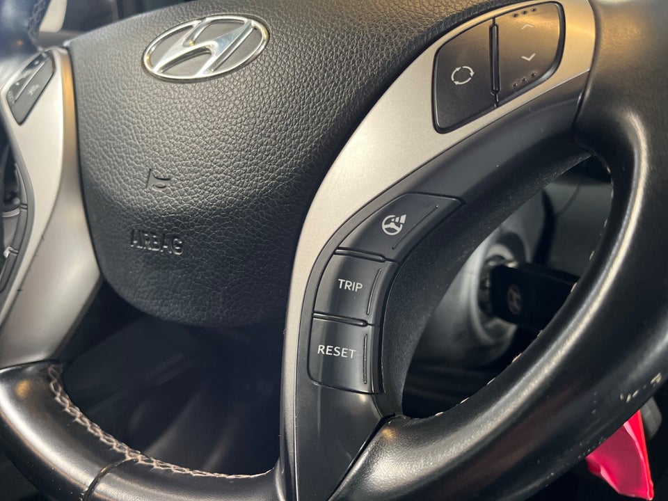Hyundai i30 1,6 CRDi 110 Comfort CW Eco 5d