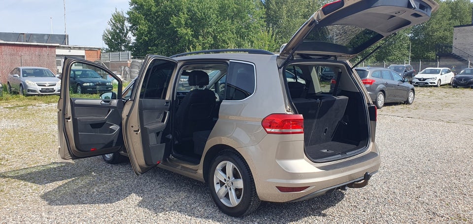 VW Touran 1,6 TDi 115 Comfortline DSG 7prs 5d