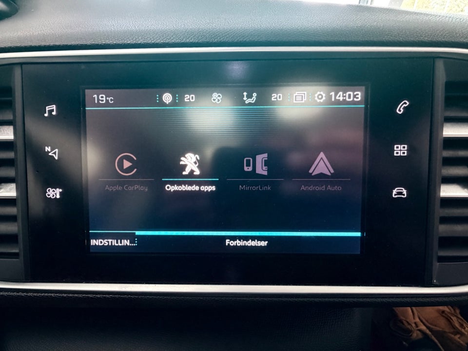 Peugeot 308 1,6 BlueHDi 120 Allure Sky 5d