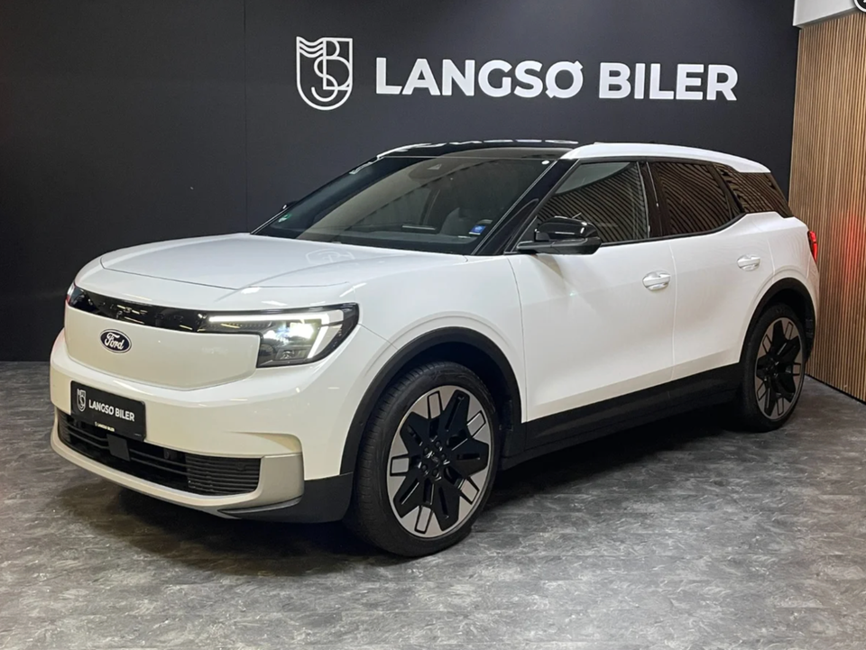 Ford Explorer 84 Premium Extended Range AWD 5d