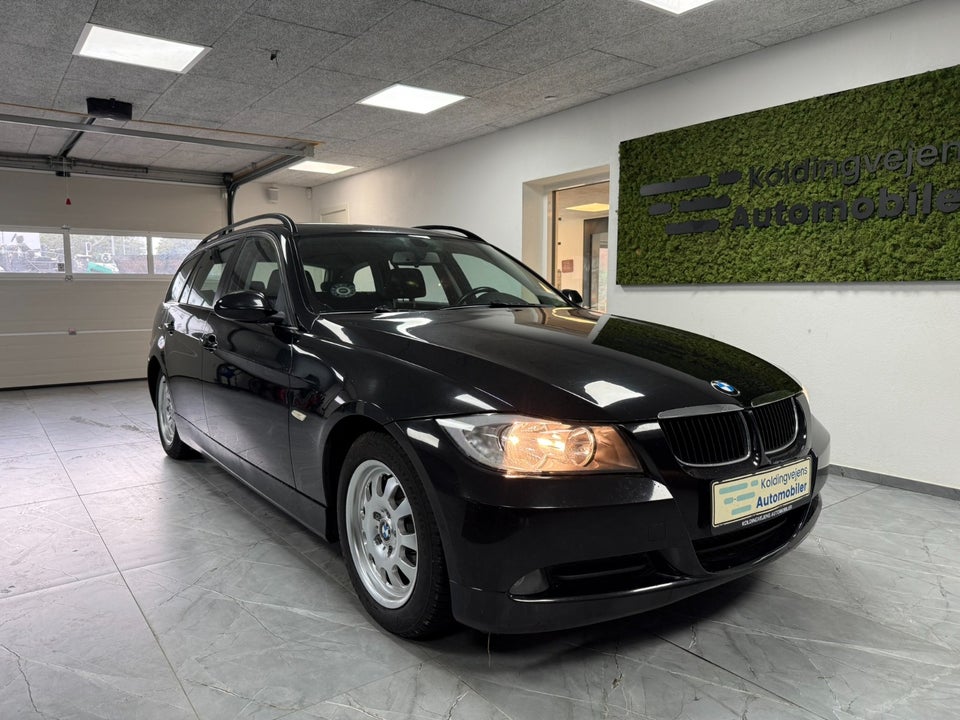 BMW 320i 2,0 Touring 5d