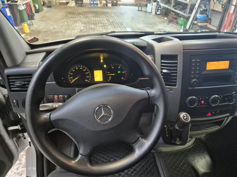 Mercedes Sprinter 319 3,0 CDi Alukasse m/lift 2d