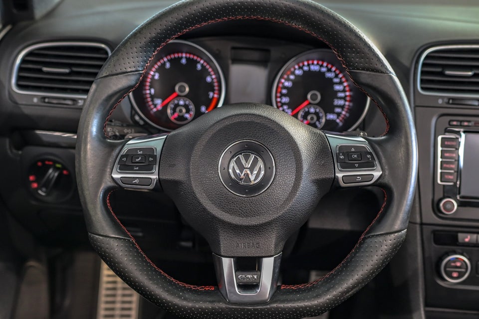 VW Golf VI 2,0 GTi Cabriolet DSG 2d