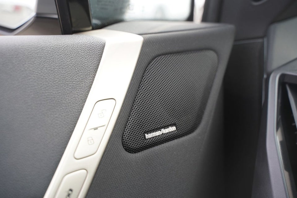 BMW iX xDrive40 Fully Charged Sport 5d