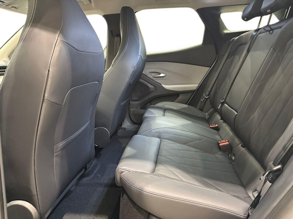 Ford Explorer 77 Premium Extended Range 5d