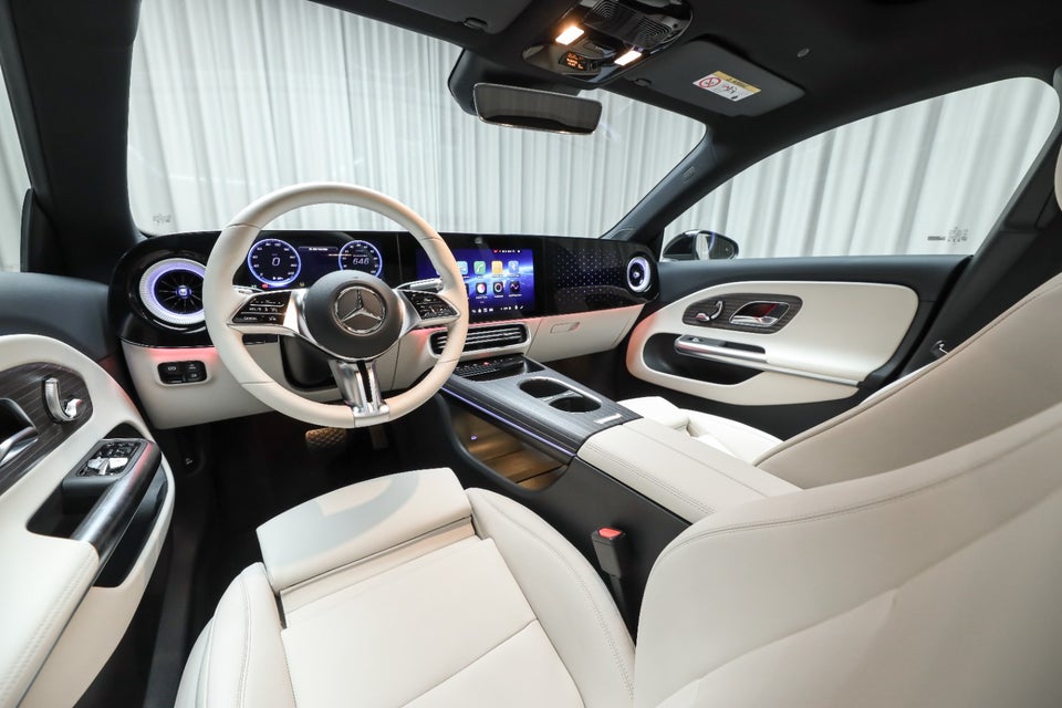 Mercedes CLA350 electric Progressive Advance Plus 4Matic 4d