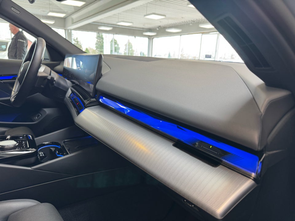 BMW i5 xDrive40 M-Sport 4d