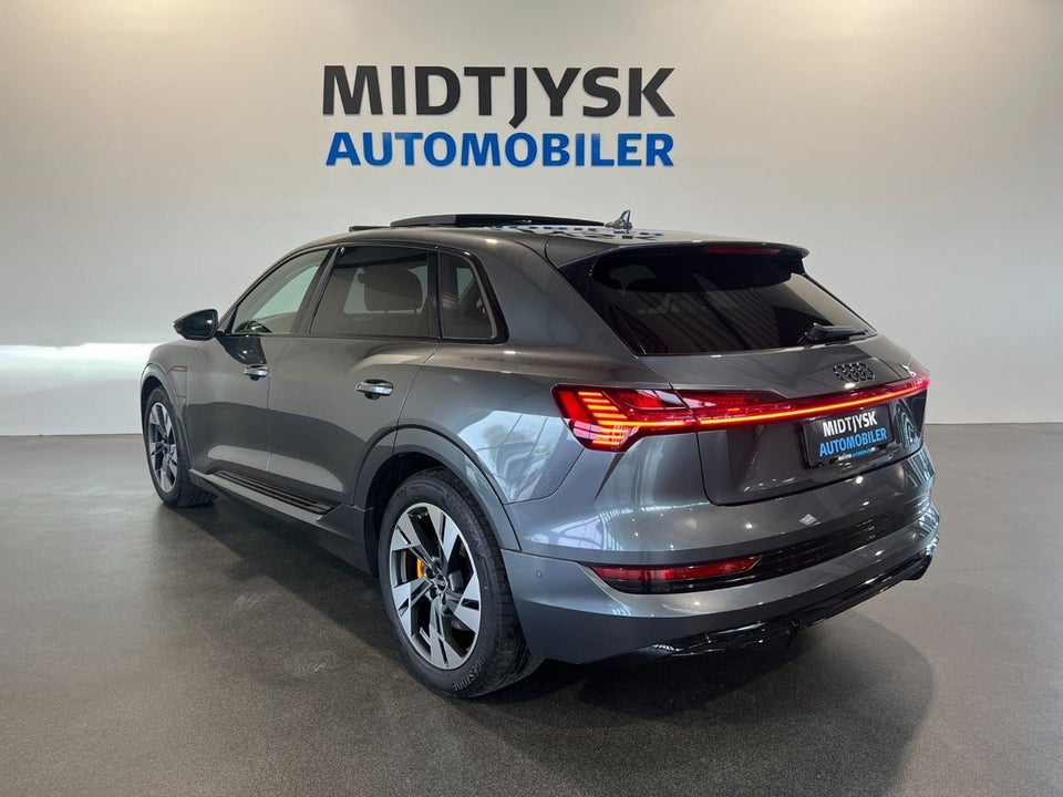 Audi e-tron 55 S-line quattro 5d