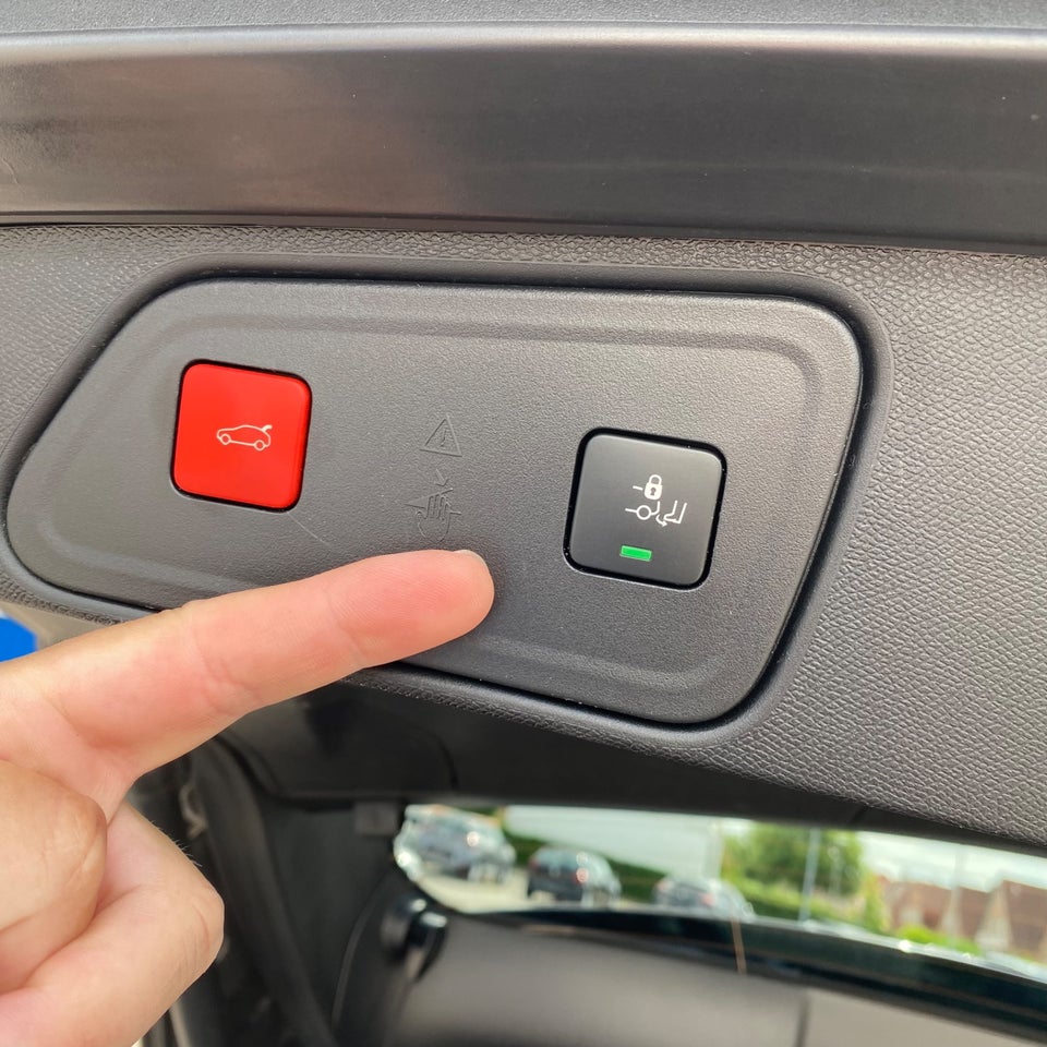 Peugeot 3008 1,6 Hybrid Allure EAT8 5d