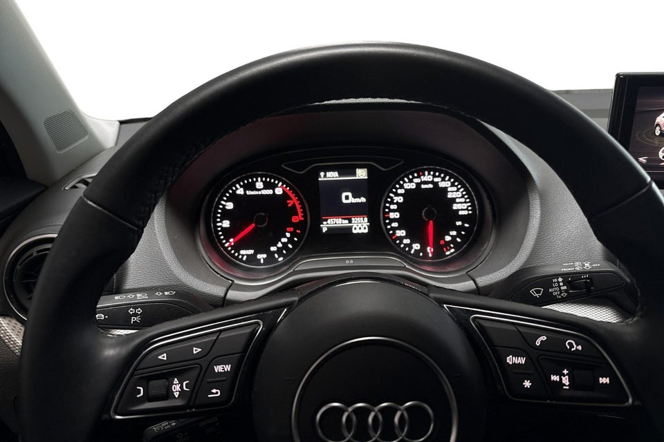 Audi Q2 35 TFSi Prestige S-tr. 5d