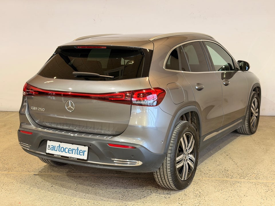 Mercedes EQA250 Progressive 5d