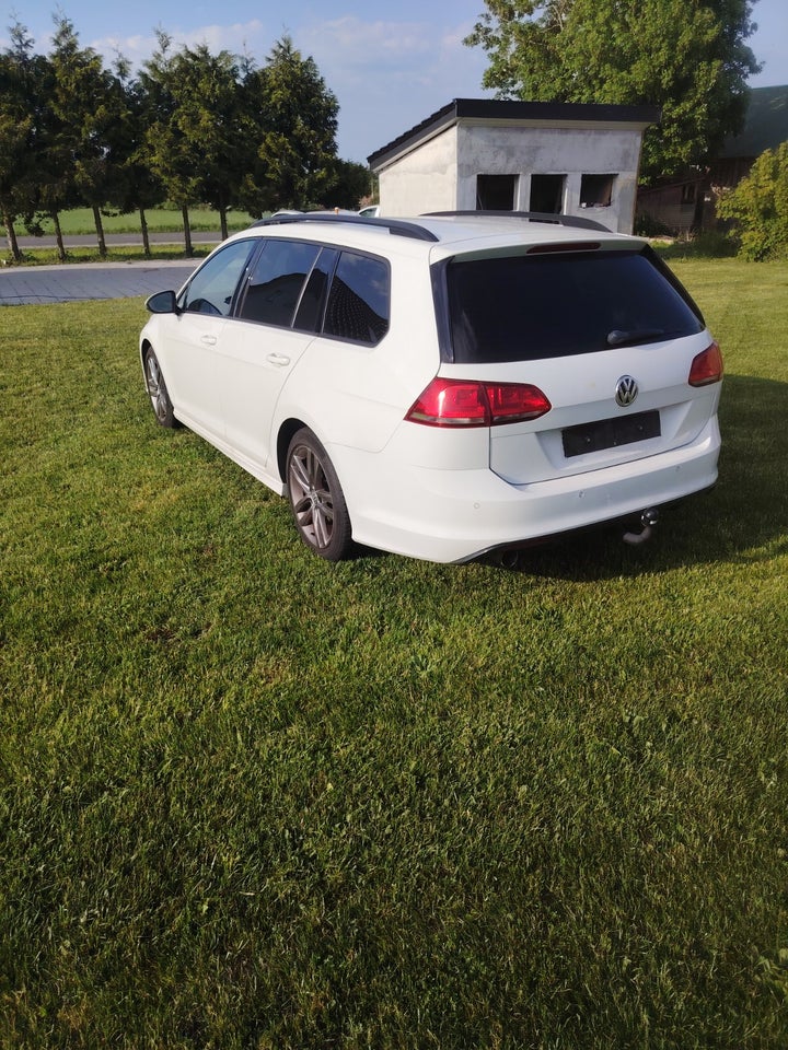 VW Golf VII 1,6 TDi 110 R-line DSG BMT 5d