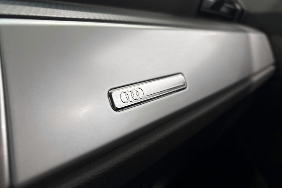 Audi Q3 35 TFSi Advanced Prestige S-tr. 5d