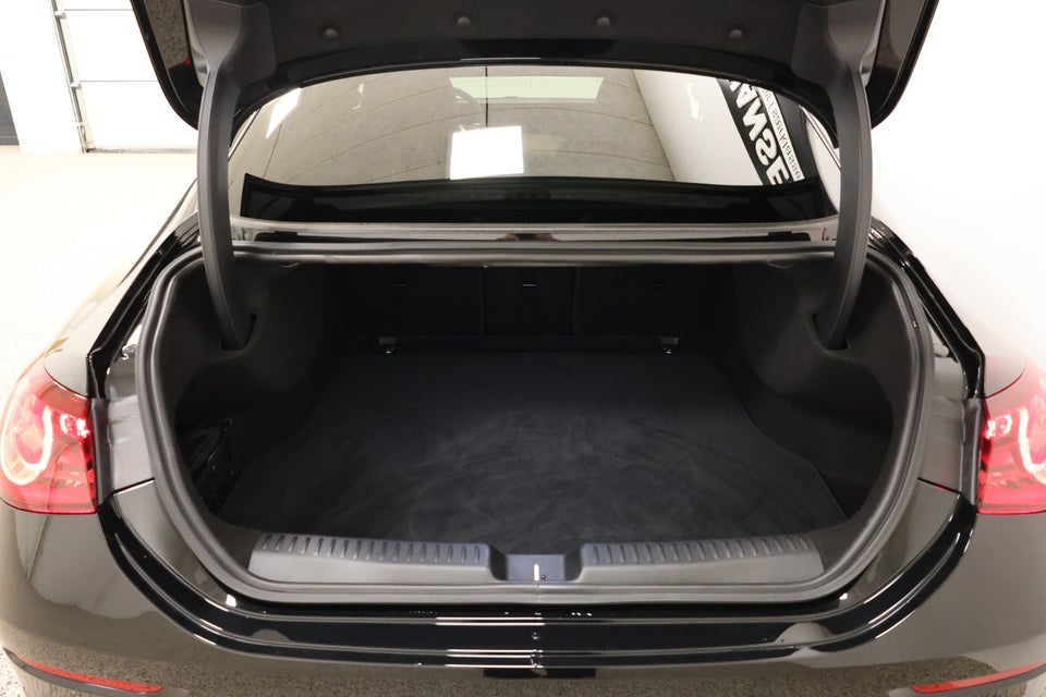 Mercedes CLA350 EQ 4Matic 4d