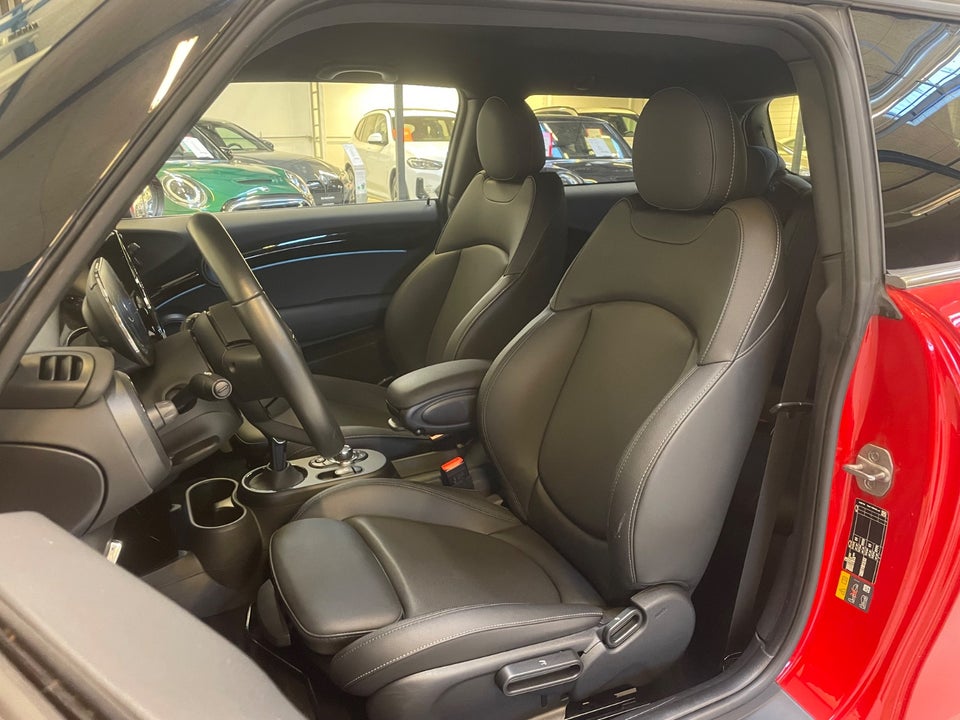 MINI Cooper SE Classic Trim 3d