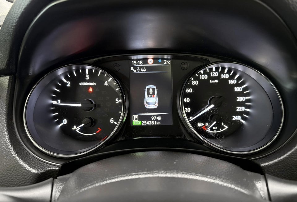 Nissan Qashqai 1,6 dCi 130 N-Connecta X-tr. 5d