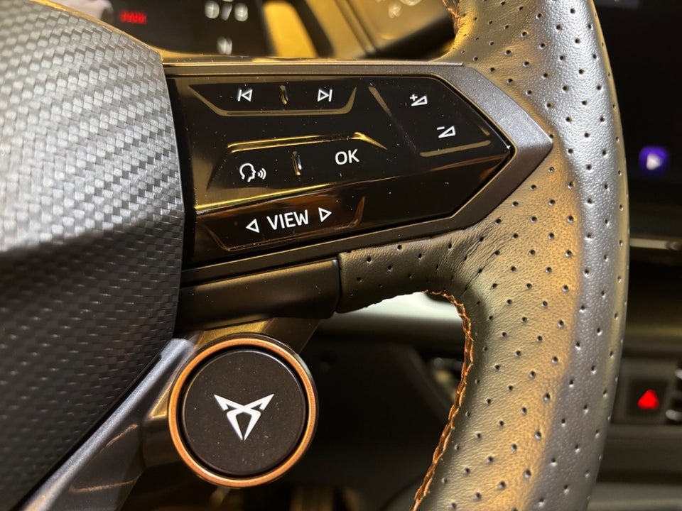 Cupra Born 77 e-Boost Dinamica Pack High 5d