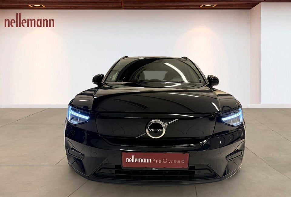 Volvo XC40 Standard Range Plus 5d