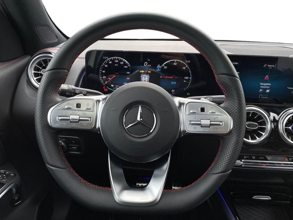 Mercedes EQB300 AMG Line 4Matic 5d