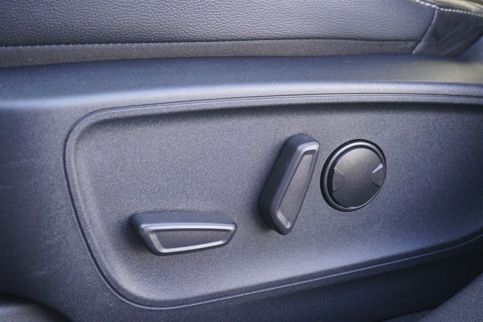 Ford Kuga 2,5 PHEV Titanium X CVT 5d