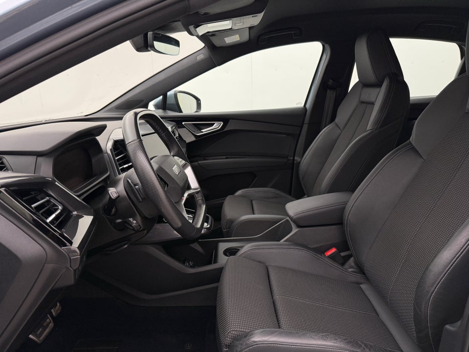 Audi Q4 e-tron 40 S-line 5d