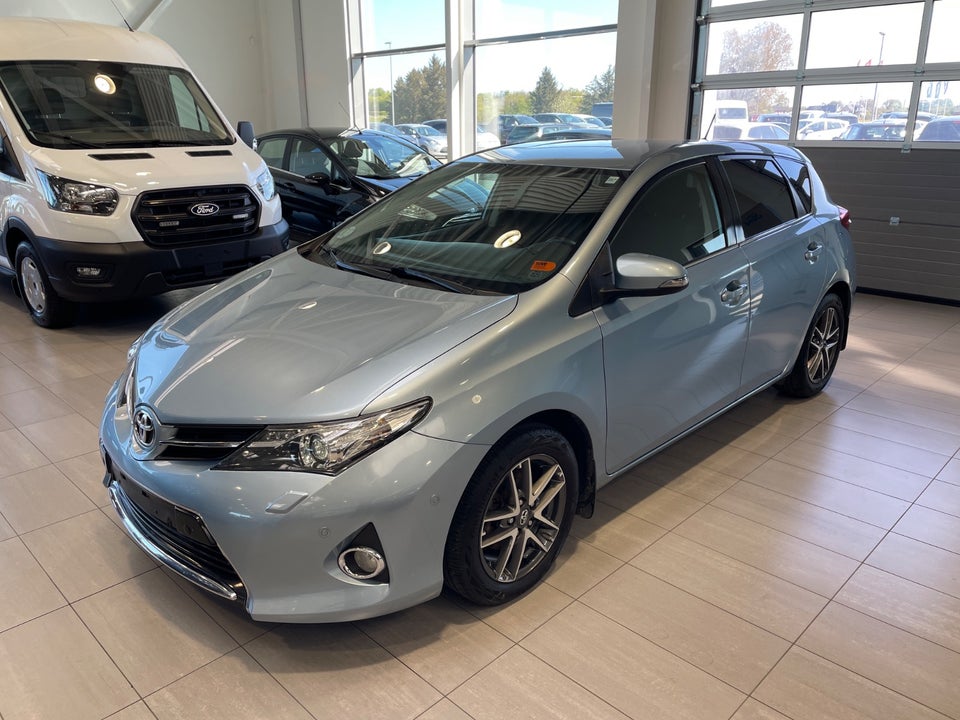 Toyota Auris 1,6 T2 5d