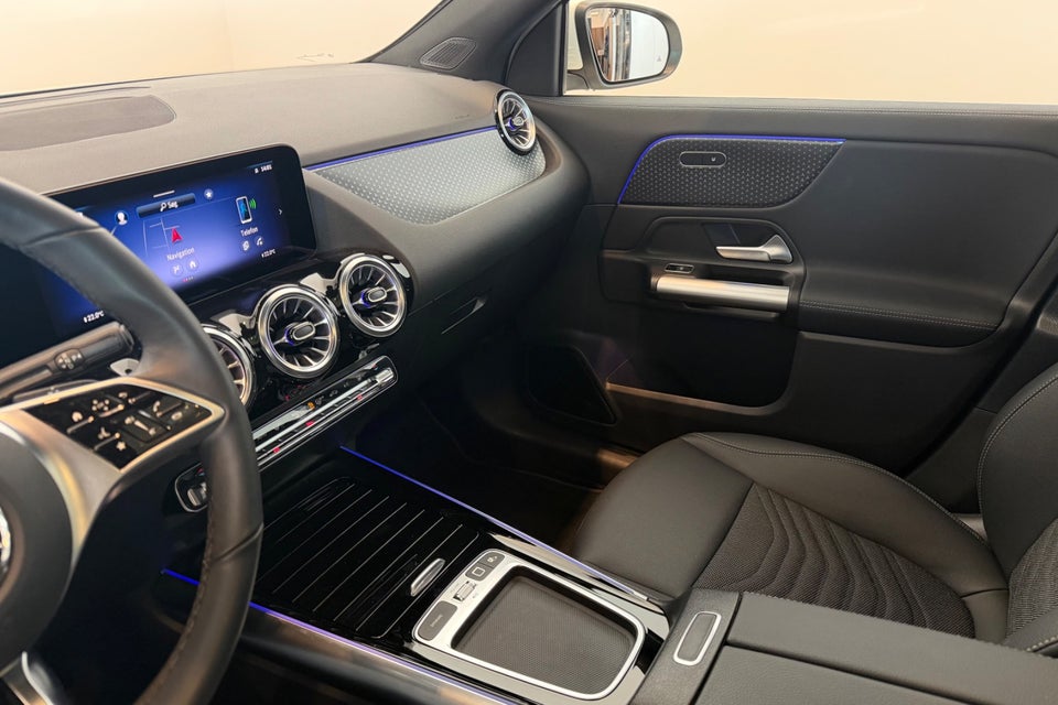 Mercedes EQA300 Progressive 4Matic 5d