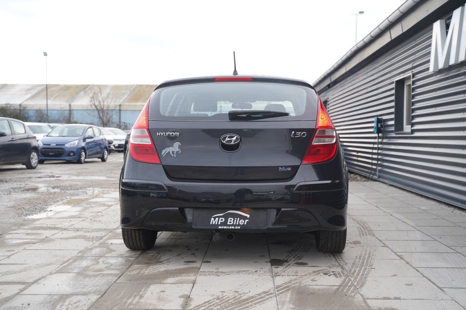 Hyundai i30 1,6 CRDi 90 Classic 5d