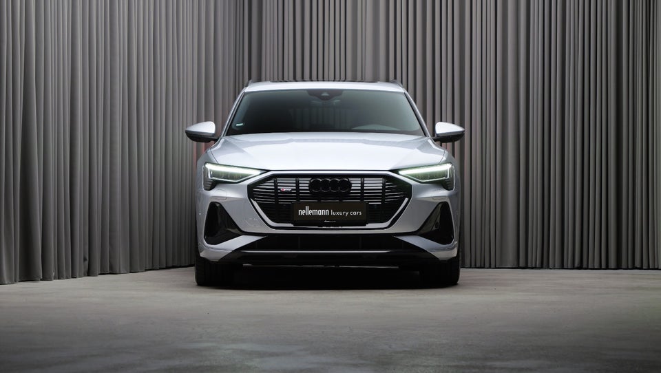 Audi e-tron 55 S-line quattro 5d
