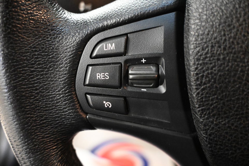 BMW 320d 2,0 Touring Advantage aut. 5d