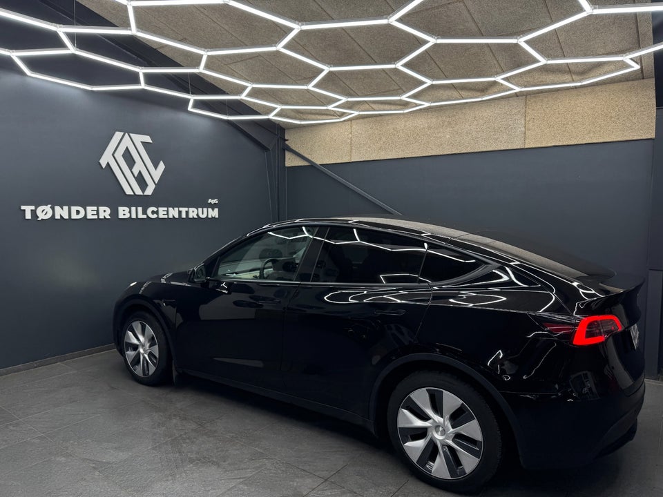 Tesla Model Y RWD 5d