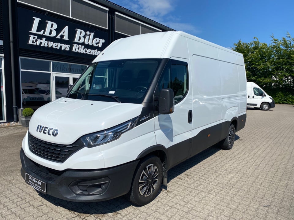 Iveco Daily 2,3 35S16 12m³ Van AG8