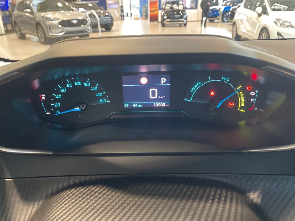 Peugeot e-208 50 Style 5d