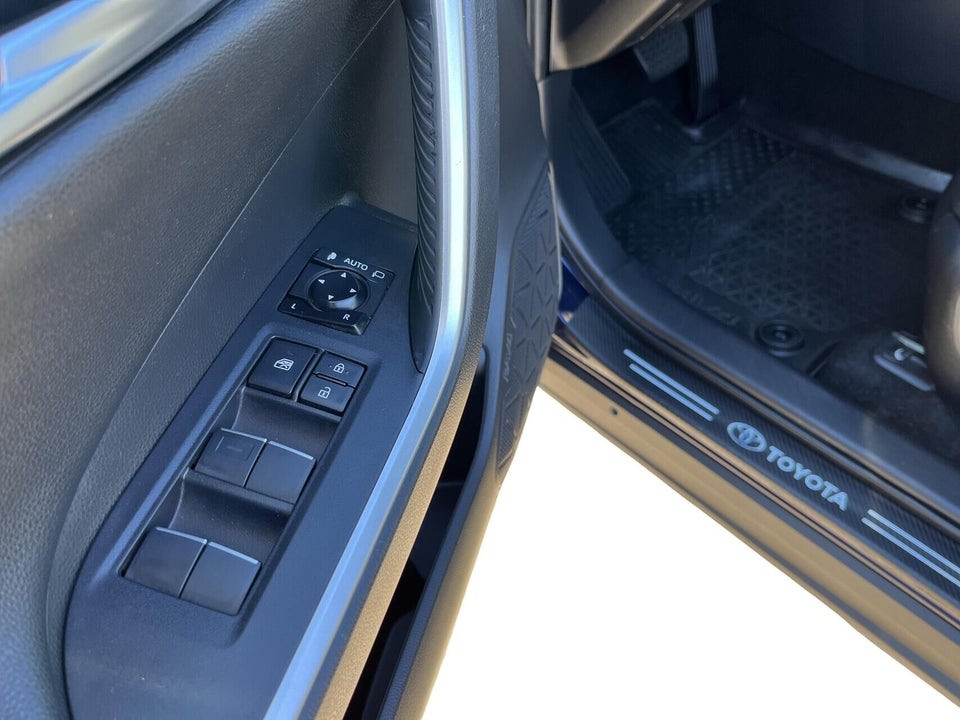 Toyota RAV4 2,5 Hybrid H3 Style MDS 5d