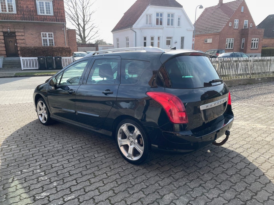 Peugeot 308 1,6 HDi 112 Sportium SW 7prs 5d