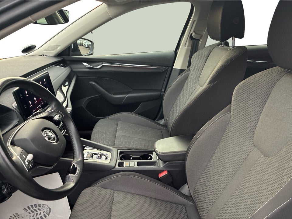 Skoda Octavia 1,4 TSi iV Plus Combi DSG 5d