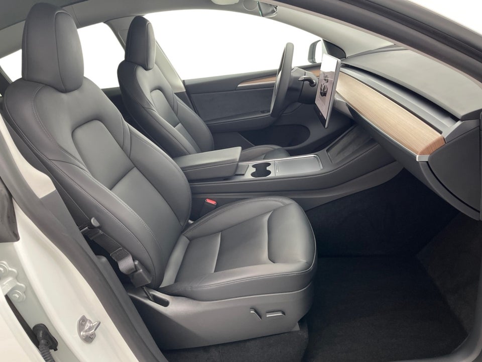 Tesla Model Y Long Range AWD 5d