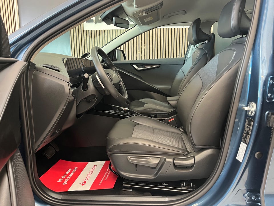 Kia Niro 64 EV Access Plus 5d