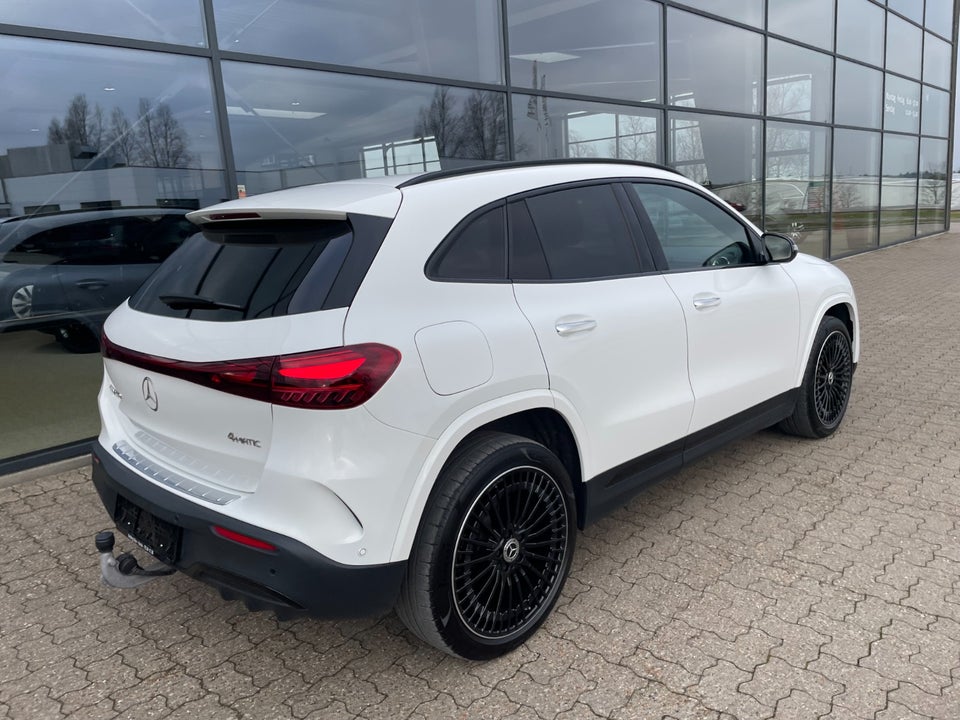 Mercedes EQA350 AMG Line Premium 4Matic 5d