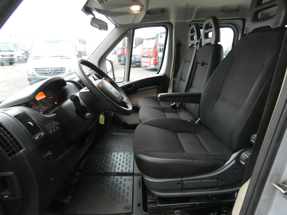 Peugeot Boxer 335 2,0 BlueHDi 130 Db.Kab m/lad L3 4d