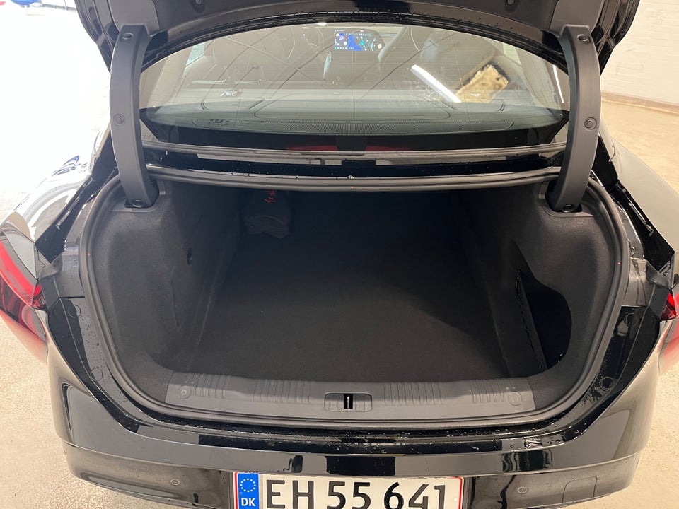 Hongqi EH7 111 Exclusive 4d