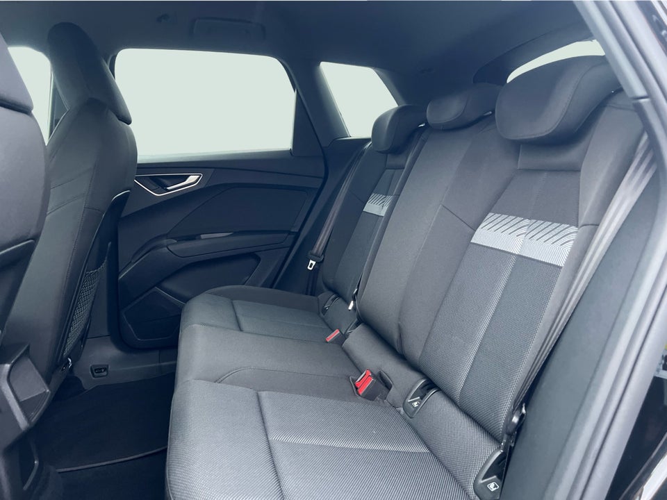 Audi Q4 e-tron 40  5d