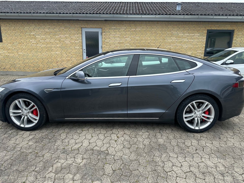 Tesla Model S P85D 5d