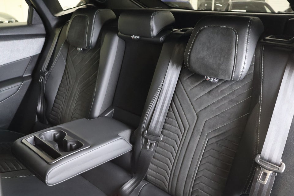 Peugeot e-3008 77 GT 5d