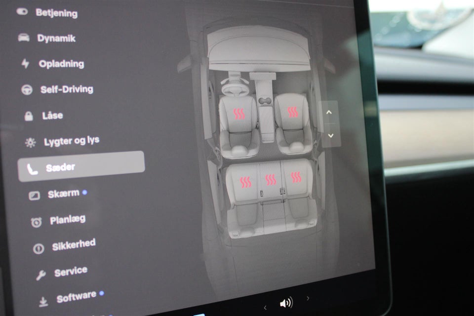 Tesla Model Y Long Range AWD 5d
