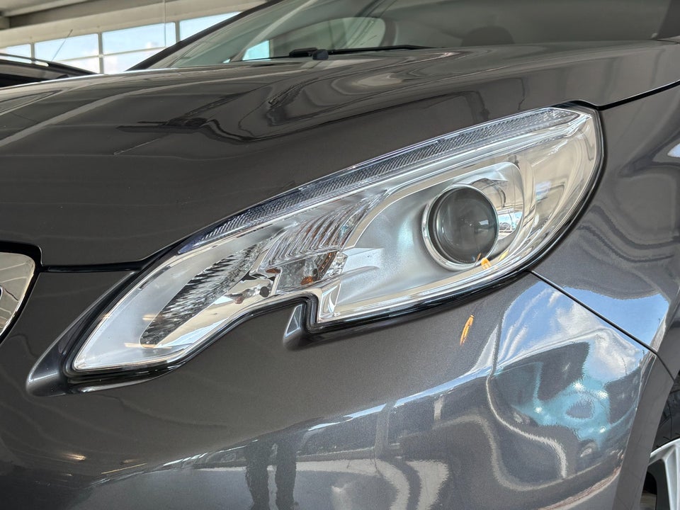 Peugeot 2008 1,2 VTi 82 Active 5d