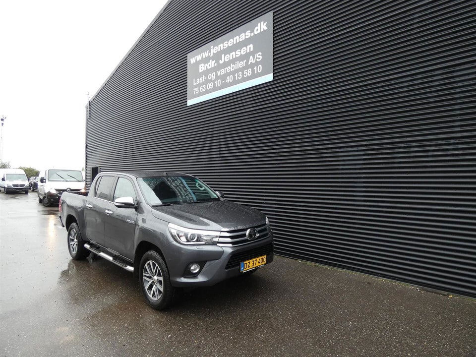 Toyota HiLux 2,4 D-4D 150 T4 Db.Kab aut. 4x4 4d