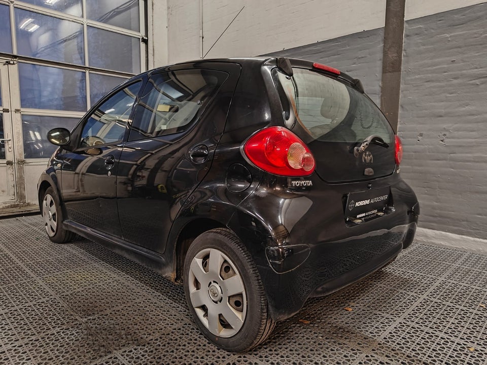 Toyota Aygo 1,0 Plus 5d